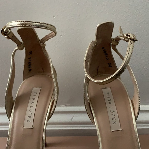 ✨NEW✨Pura Lopez sz 36 Soft Gold Leather Sandal